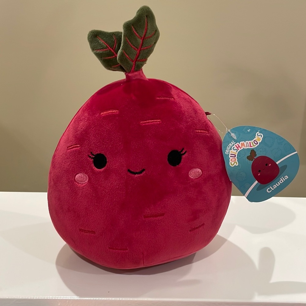 NWT 7” Claudia the Beet Squishmallow